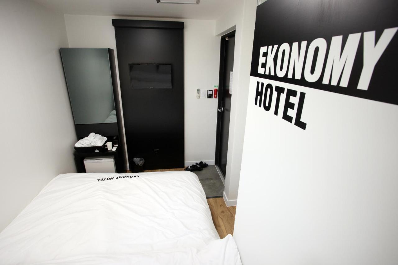 סיאול Ekonomy Hotel Myeongdong Central מראה חיצוני תמונה